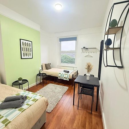 Cricklewood Broadway Guest Home Londen Buitenkant foto