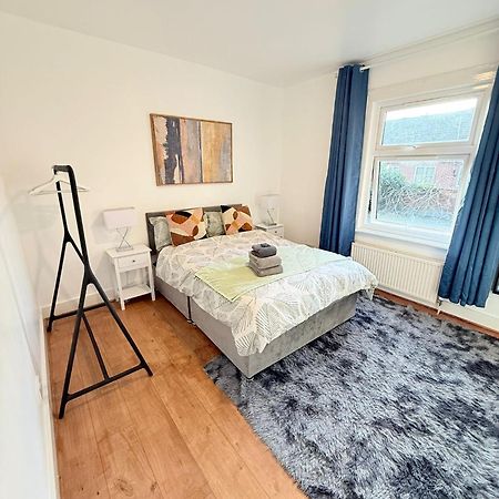 Cricklewood Broadway Guest Home Londen Buitenkant foto