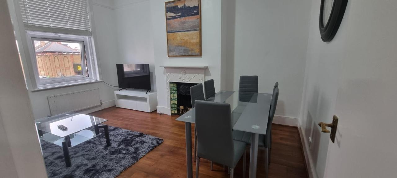 Cricklewood Broadway Guest Home Londen Buitenkant foto