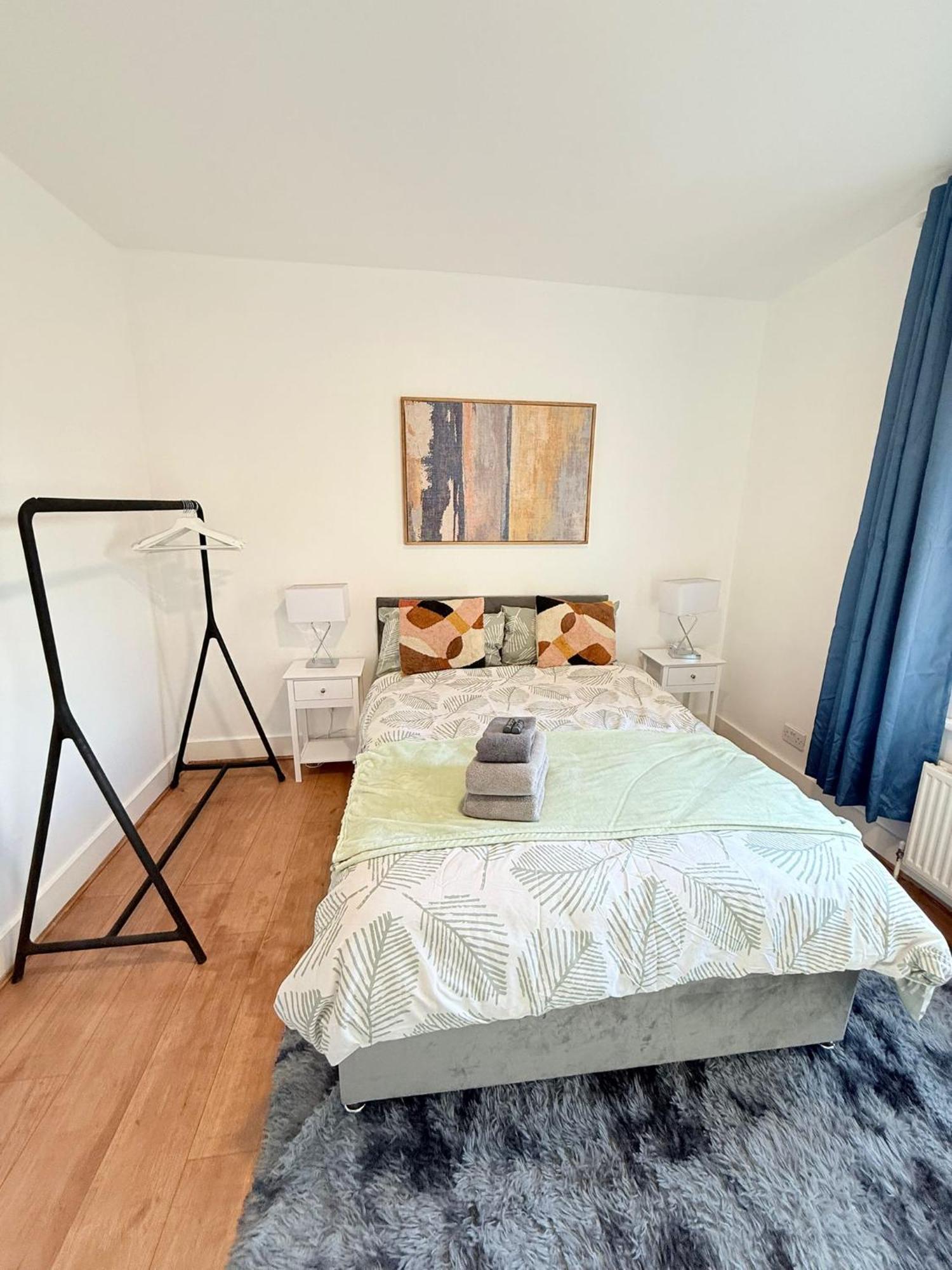 Cricklewood Broadway Guest Home Londen Buitenkant foto